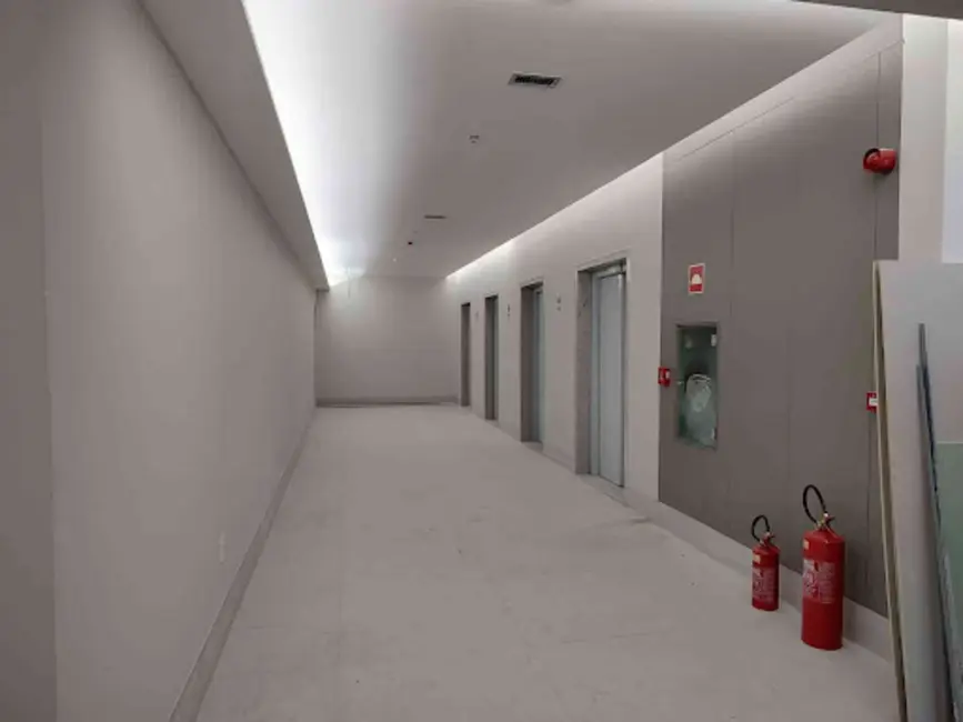 Sala Comercial para alugar, 63m2 em Centro, Londrina - PR - imagem 4 Foto 4 de Sala Comercial para alugar, 63m2 em Centro, Londrina - PR