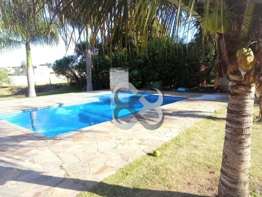 Foto 1 de Casa de Condomínio com 3 quartos para alugar, 2500m2 em Jardim Tarobá, Cambe - PR