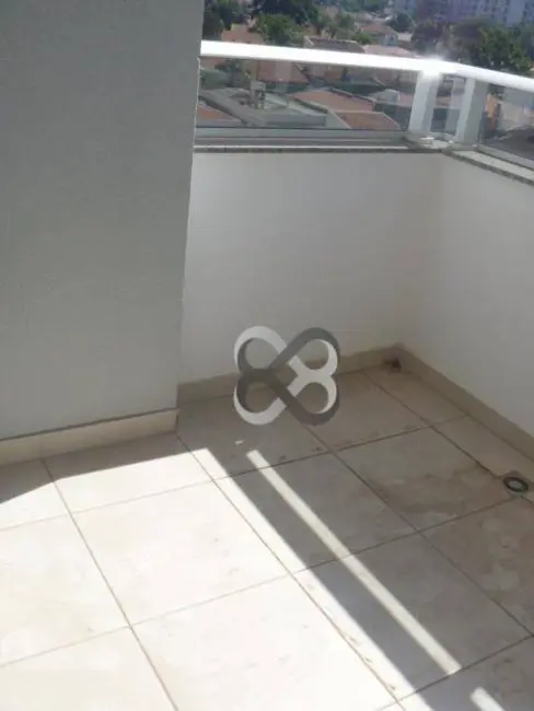 Apartamento com 3 quartos à venda, 126m2 em Petrópolis, Londrina - PR - imagem 8 Foto 8 de Apartamento com 3 quartos à venda, 126m2 em Petrópolis, Londrina - PR