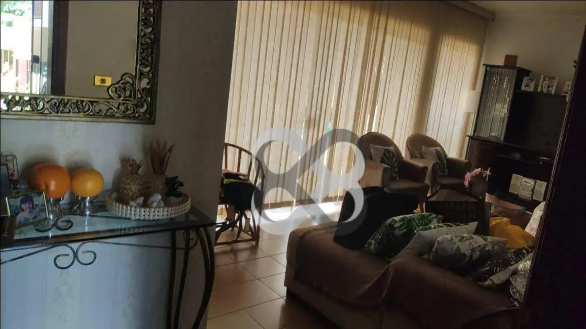 Foto 6 de Sobrado com 4 quartos à venda, 341m2 em Ibipora - PR