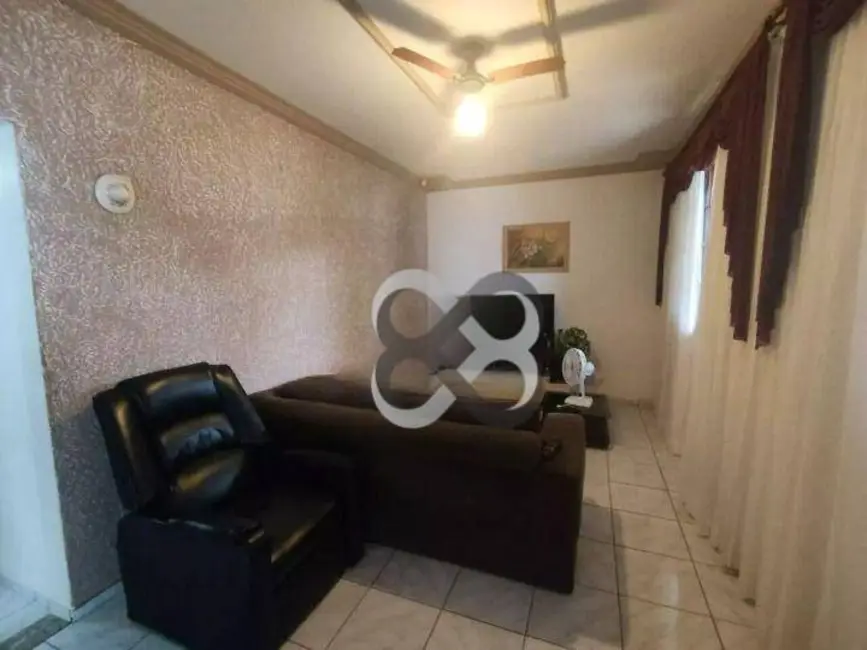 Casa com 3 quartos à venda, 200m2 em Armindo Guazzi, Londrina - PR - imagem 2 Foto 2 de Casa com 3 quartos à venda, 200m2 em Armindo Guazzi, Londrina - PR