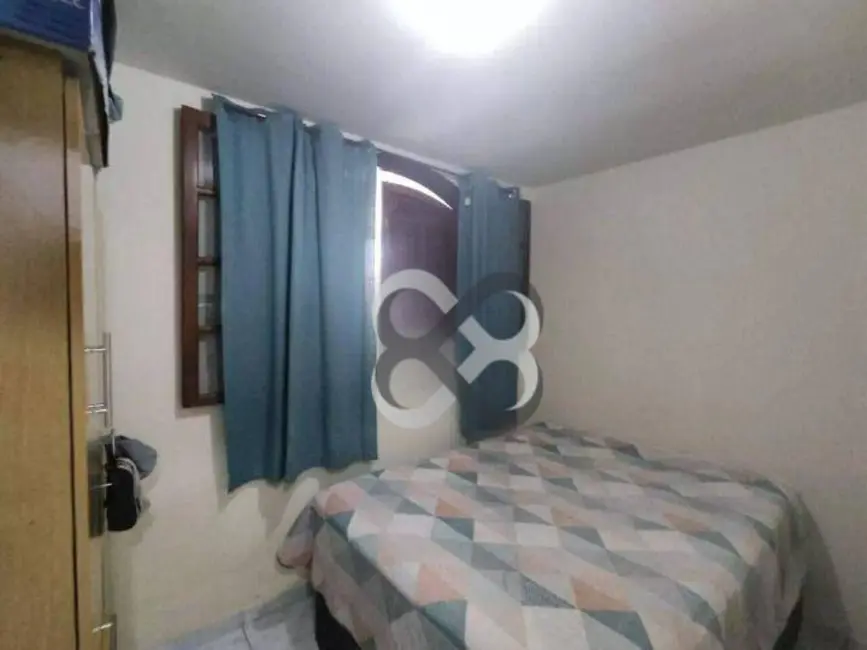 Casa com 3 quartos à venda, 200m2 em Armindo Guazzi, Londrina - PR - imagem 8 Foto 8 de Casa com 3 quartos à venda, 200m2 em Armindo Guazzi, Londrina - PR