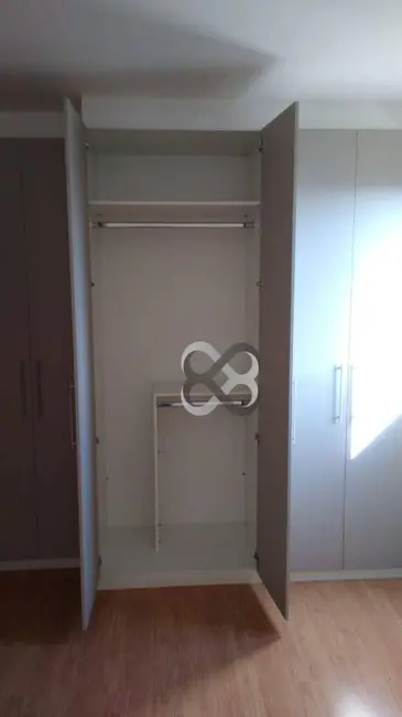 Apartamento com 3 quartos à venda, 115m2 em Centro, Londrina - PR - imagem 8 Foto 8 de Apartamento com 3 quartos à venda, 115m2 em Centro, Londrina - PR
