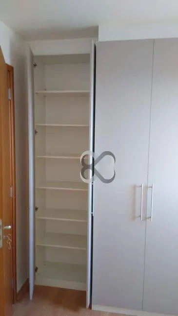 Apartamento com 3 quartos à venda, 115m2 em Centro, Londrina - PR - imagem 9 Foto 9 de Apartamento com 3 quartos à venda, 115m2 em Centro, Londrina - PR