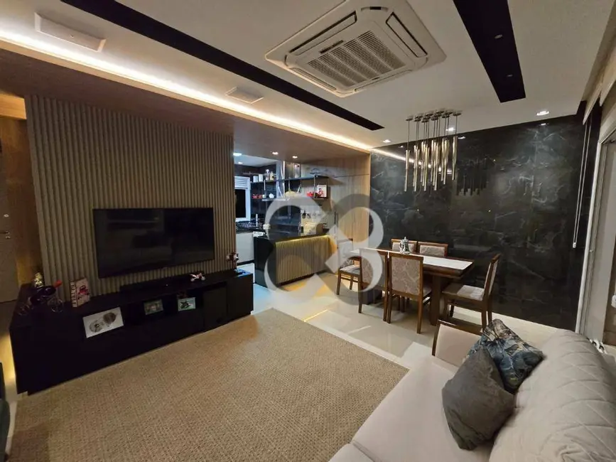 Foto 8 de Apartamento com 3 quartos para alugar, 211m2 em Santa Rosa, Londrina - PR