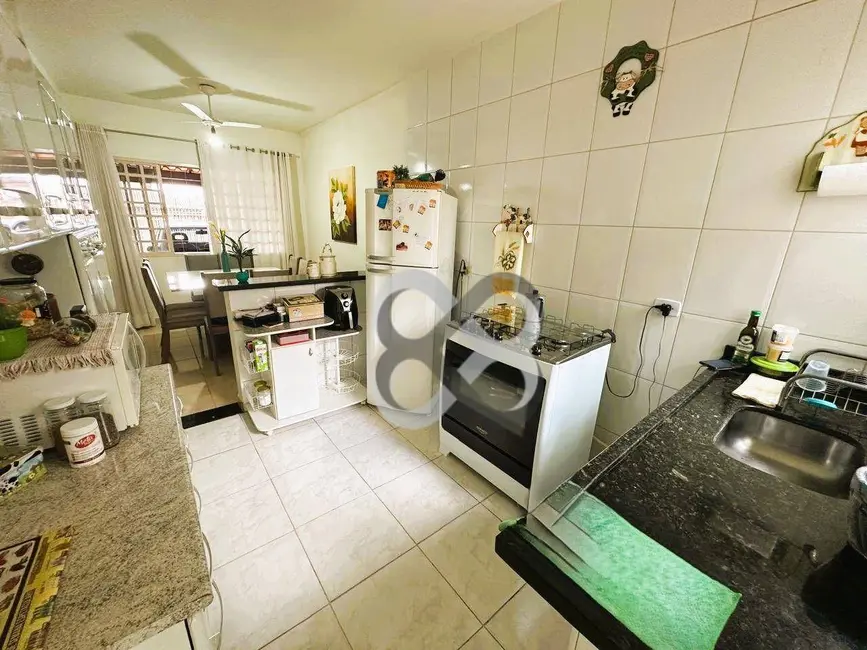 Casa com 3 quartos à venda, 190m2 em San Fernando, Londrina - PR - imagem 8 Foto 8 de Casa com 3 quartos à venda, 190m2 em San Fernando, Londrina - PR