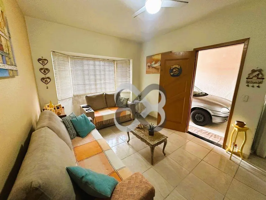 Casa com 3 quartos à venda, 190m2 em San Fernando, Londrina - PR - imagem 3 Foto 3 de Casa com 3 quartos à venda, 190m2 em San Fernando, Londrina - PR