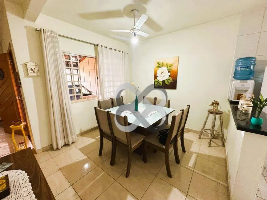 Casa com 3 quartos à venda, 190m2 em San Fernando, Londrina - PR - imagem 6 Foto 6 de Casa com 3 quartos à venda, 190m2 em San Fernando, Londrina - PR