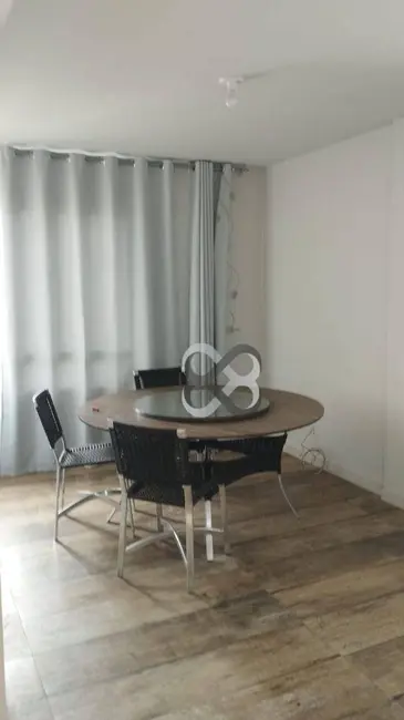 Apartamento com 4 quartos à venda, 152m2 em Centro, Londrina - PR - imagem 8 Foto 8 de Apartamento com 4 quartos à venda, 152m2 em Centro, Londrina - PR