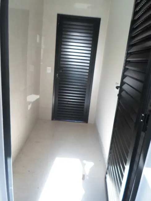 Sobrado com 4 quartos à venda, 251m2 em Conjunto Habitacional Alexandre Urbanas, Londrina - PR - imagem 6 Foto 6 de Sobrado com 4 quartos à venda, 251m2 em Conjunto Habitacional Alexandre Urbanas, Londrina - PR