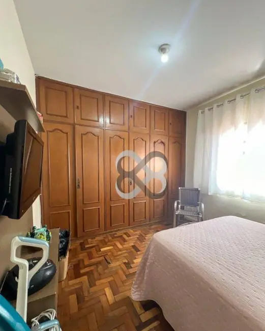 Casa com 3 quartos à venda, 345m2 em Londrina - PR - imagem 5 Foto 5 de Casa com 3 quartos à venda, 345m2 em Londrina - PR