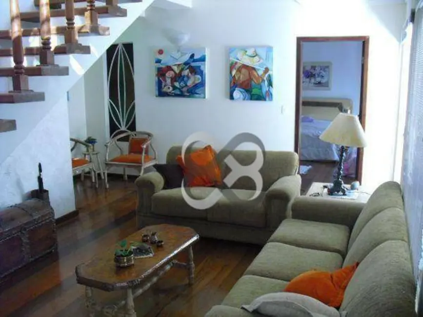 Casa com 3 quartos à venda, 375m2 em Jardim Sumaré, Londrina - PR - imagem 5 Foto 5 de Casa com 3 quartos à venda, 375m2 em Jardim Sumaré, Londrina - PR