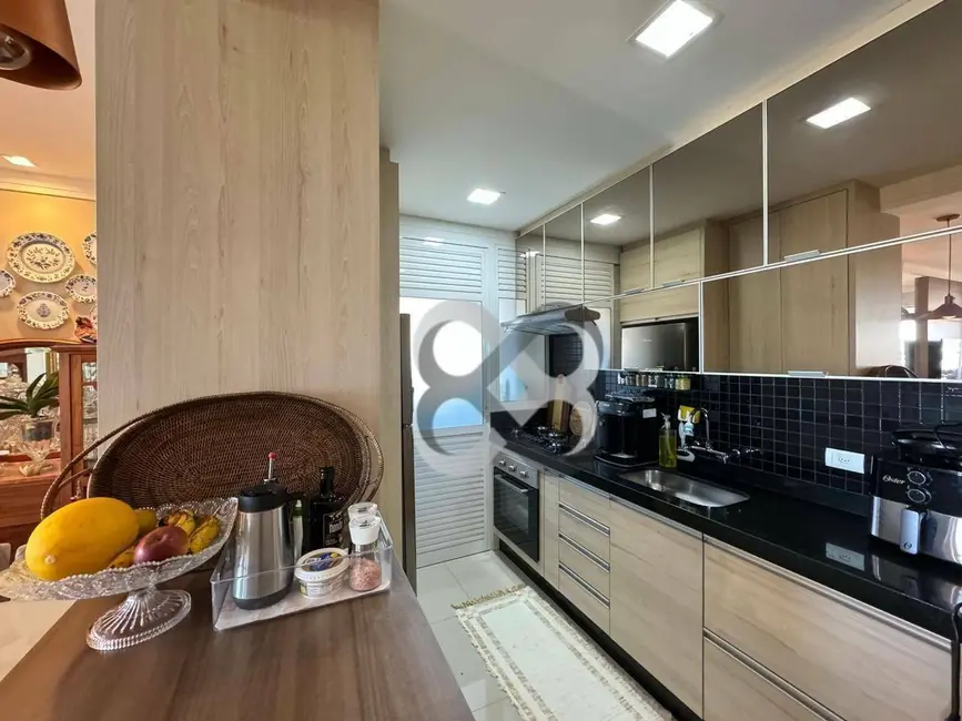 Apartamento com 3 quartos à venda, 113m2 em Petrópolis, Londrina - PR - imagem 8 Foto 8 de Apartamento com 3 quartos à venda, 113m2 em Petrópolis, Londrina - PR
