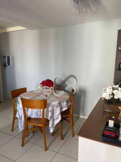 Foto 6 de Apartamento com 2 quartos à venda, 52m2 em Londrina - PR