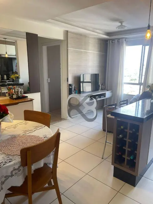 Foto 8 de Apartamento com 2 quartos à venda, 52m2 em Londrina - PR