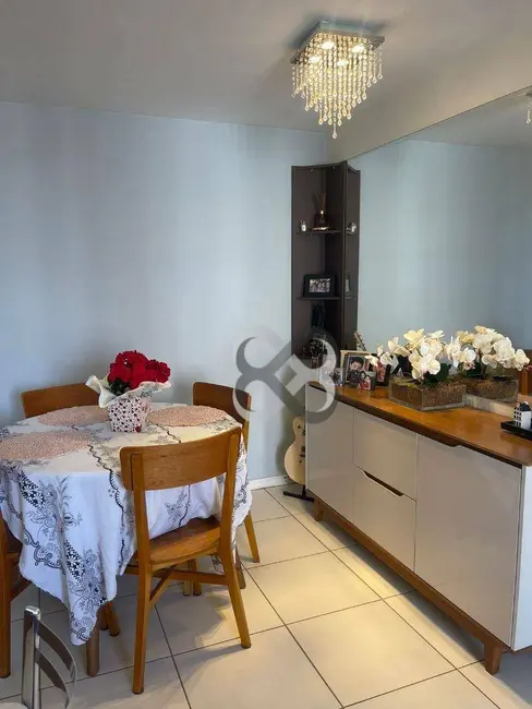 Foto 5 de Apartamento com 2 quartos à venda, 52m2 em Londrina - PR