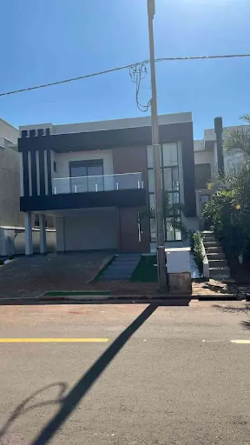 Casa de Condomínio com 3 quartos à venda, 250m2 em Conjunto Habitacional Alexandre Urbanas, Londrina - PR - imagem 1 Foto 1 de Casa de Condomínio com 3 quartos à venda, 250m2 em Conjunto Habitacional Alexandre Urbanas, Londrina - PR