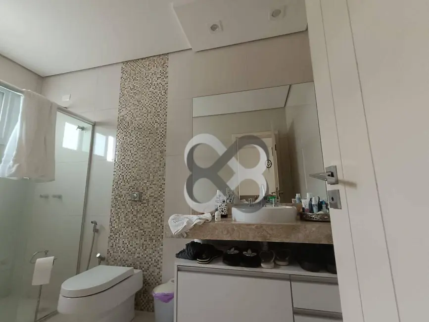 Foto 6 de Sobrado com 3 quartos para alugar, 364m2 em Vivendas do Arvoredo, Londrina - PR