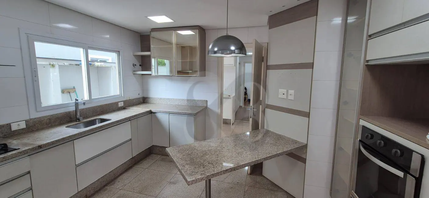 Foto 9 de Sobrado com 3 quartos à venda e para alugar, 364m2 em Vivendas do Arvoredo, Londrina - PR