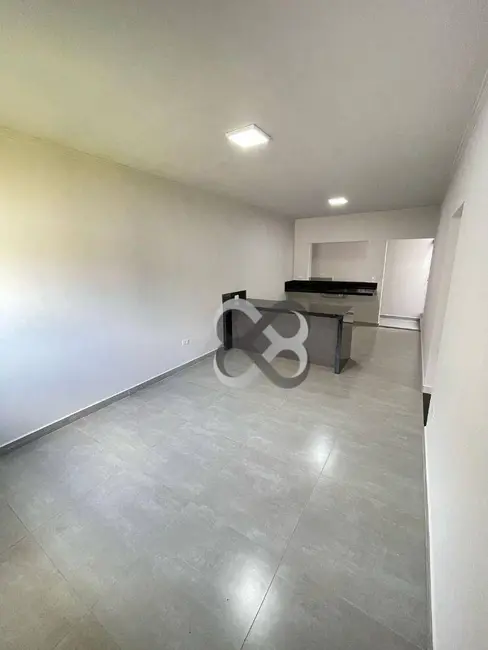Casa com 3 quartos à venda, 150m2 em Jardim Colúmbia D, Londrina - PR - imagem 3 Foto 3 de Casa com 3 quartos à venda, 150m2 em Jardim Colúmbia D, Londrina - PR