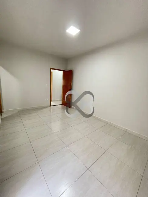 Casa com 3 quartos à venda, 150m2 em Jardim Colúmbia D, Londrina - PR - imagem 9 Foto 9 de Casa com 3 quartos à venda, 150m2 em Jardim Colúmbia D, Londrina - PR