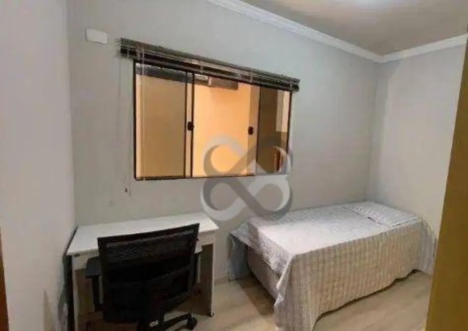 Casa com 3 quartos à venda, 80m2 em Jardim Santo Antônio, Londrina - PR - imagem 5 Foto 5 de Casa com 3 quartos à venda, 80m2 em Jardim Santo Antônio, Londrina - PR