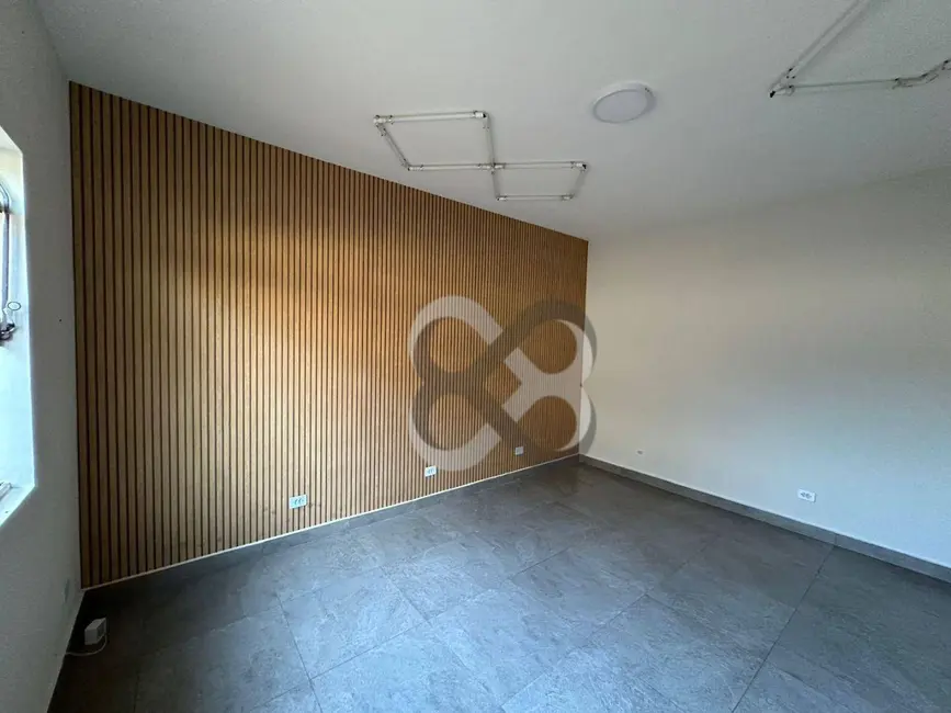 Casa com 3 quartos à venda, 450m2 em Santos Dumont, Londrina - PR - imagem 5 Foto 5 de Casa com 3 quartos à venda, 450m2 em Santos Dumont, Londrina - PR
