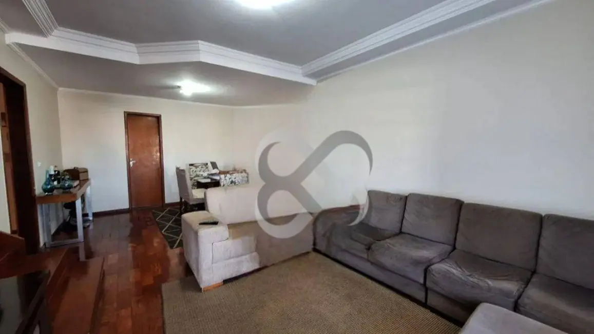 Foto 2 de Sobrado com 3 quartos à venda, 300m2 em Coroados, Londrina - PR