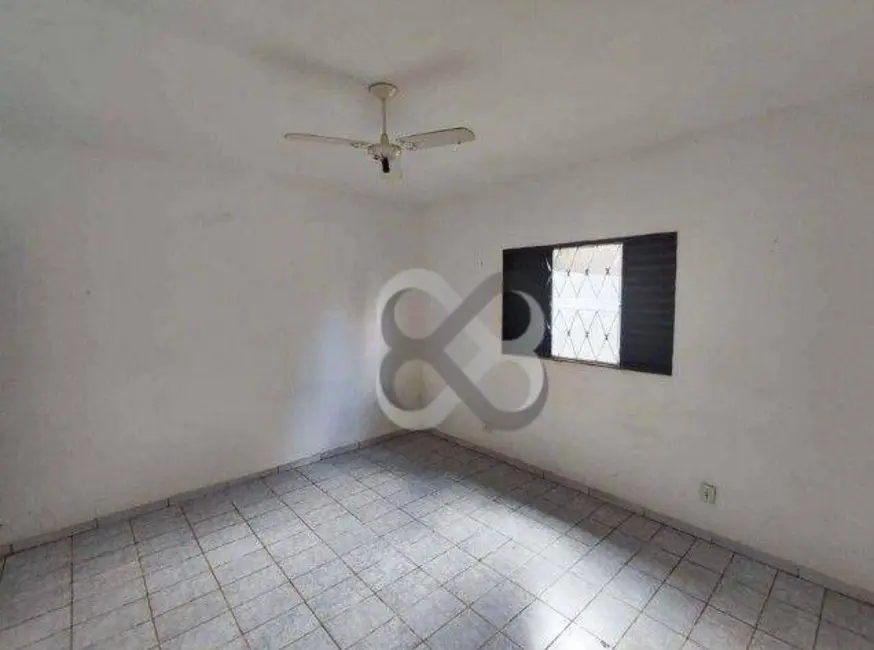 Casa com 3 quartos à venda, 255m2 em Londrina - PR - imagem 8 Foto 8 de Casa com 3 quartos à venda, 255m2 em Londrina - PR