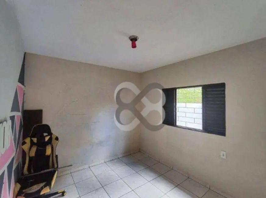 Casa com 3 quartos à venda, 255m2 em Londrina - PR - imagem 6 Foto 6 de Casa com 3 quartos à venda, 255m2 em Londrina - PR