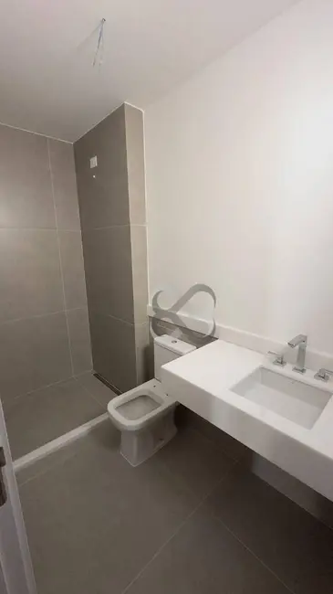 Apartamento com 3 quartos à venda, 271m2 em Londrina - PR - imagem 6 Foto 6 de Apartamento com 3 quartos à venda, 271m2 em Londrina - PR