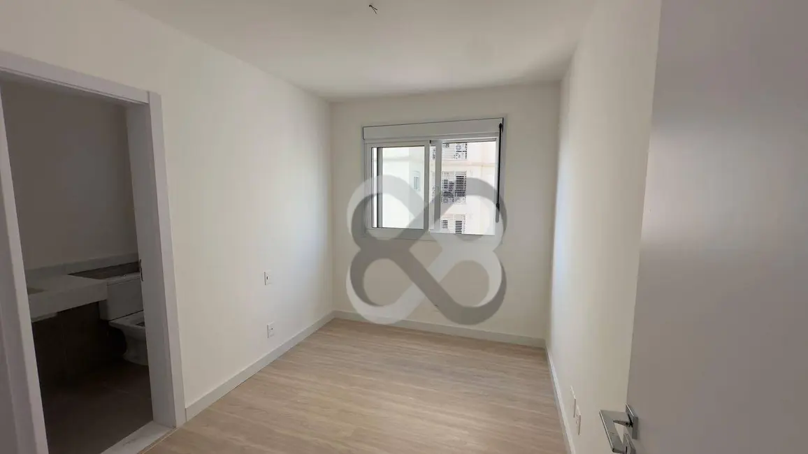 Apartamento com 3 quartos à venda, 271m2 em Londrina - PR - imagem 7 Foto 7 de Apartamento com 3 quartos à venda, 271m2 em Londrina - PR