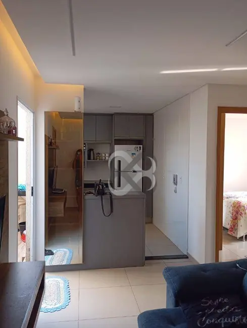 Apartamento com 2 quartos à venda, 48m2 em Londrina - PR - imagem 6 Foto 6 de Apartamento com 2 quartos à venda, 48m2 em Londrina - PR