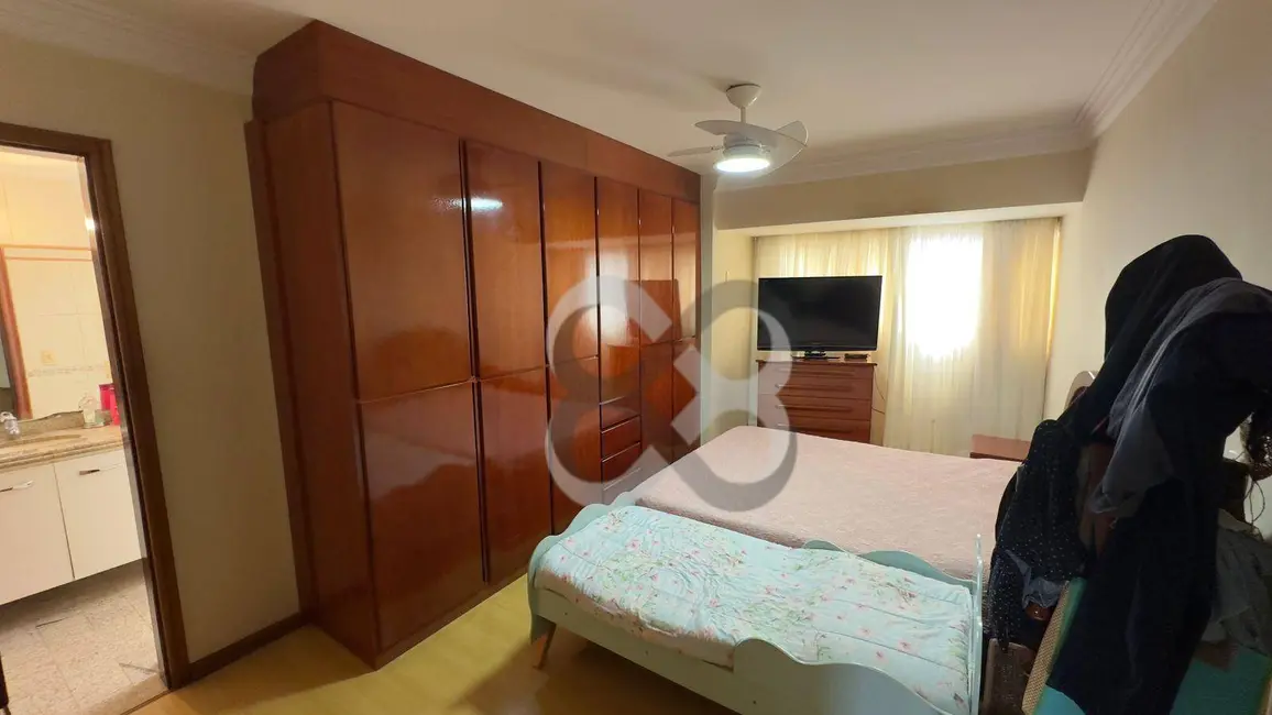 Apartamento com 3 quartos à venda, 256m2 em Vitória, Londrina - PR - imagem 9 Foto 9 de Apartamento com 3 quartos à venda, 256m2 em Vitória, Londrina - PR