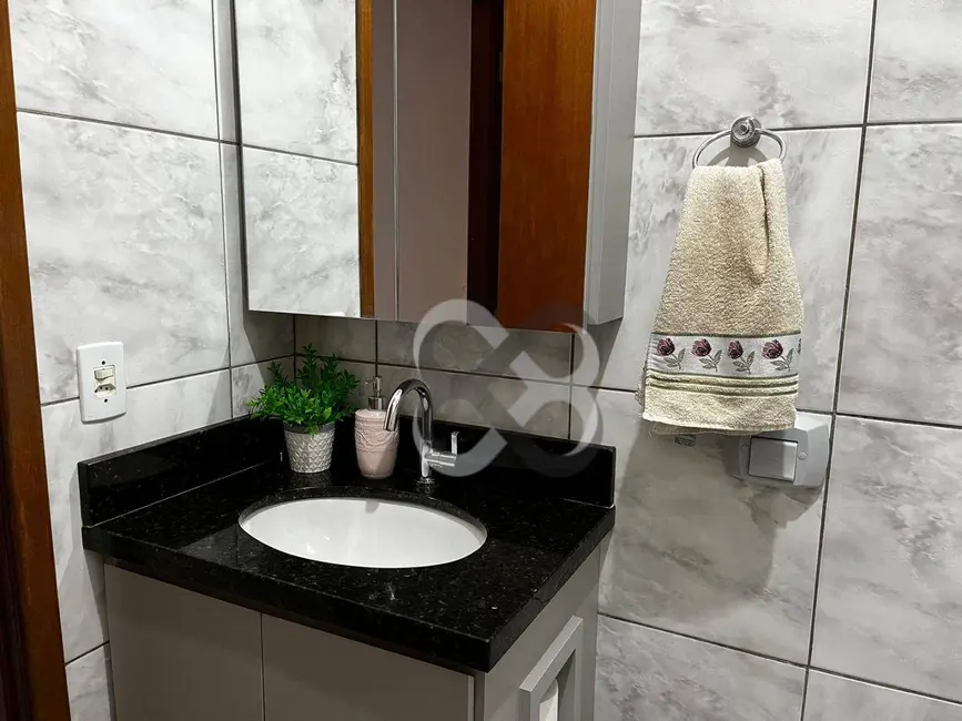 Foto 6 de Casa com 3 quartos à venda, 137m2 em Londrina - PR