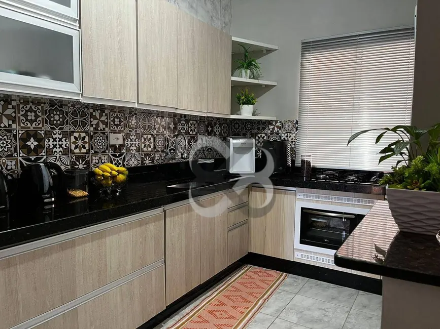 Foto 5 de Casa com 3 quartos à venda, 137m2 em Londrina - PR