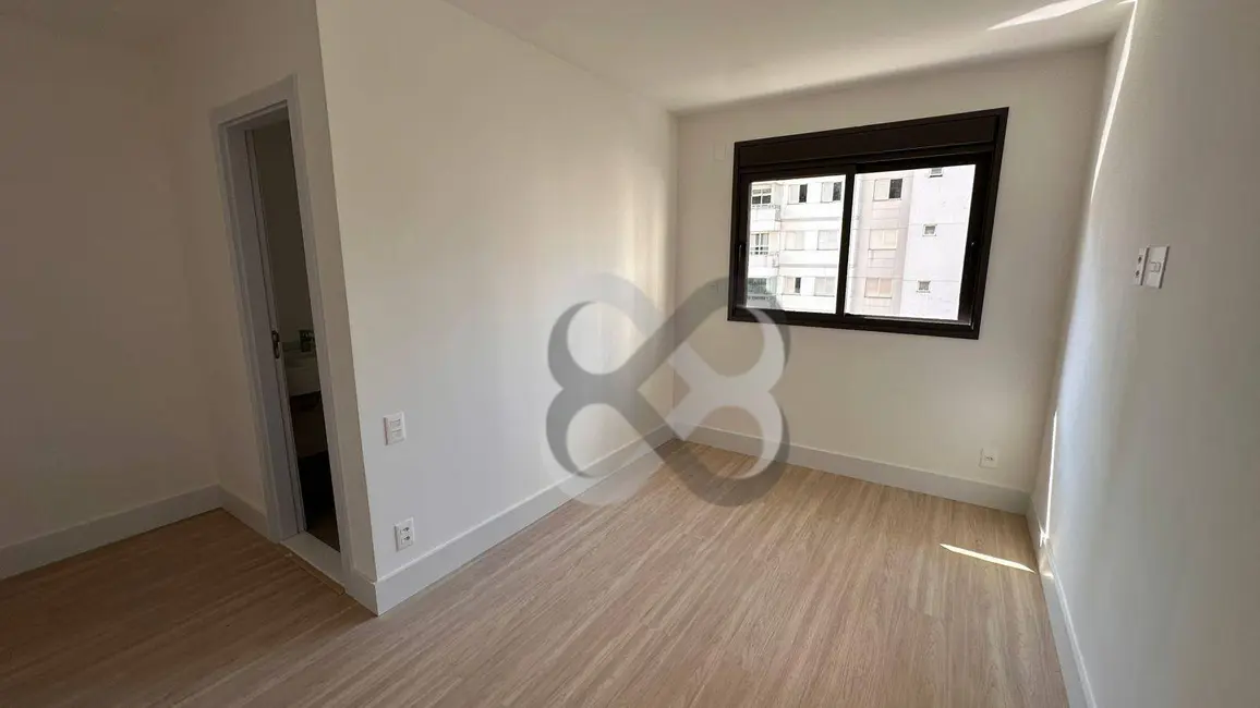 Apartamento com 3 quartos à venda, 333m2 em Londrina - PR - imagem 9 Foto 9 de Apartamento com 3 quartos à venda, 333m2 em Londrina - PR