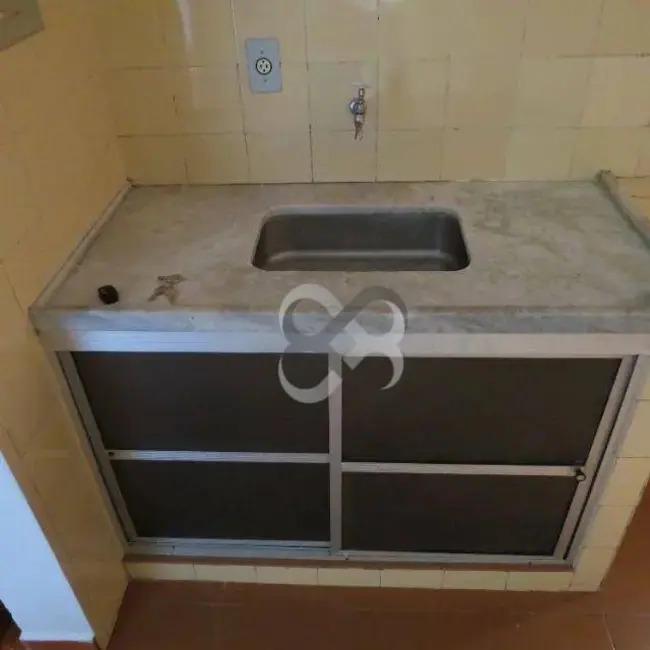 Foto 2 de Kitnet com 1 quarto para alugar, 50m2 em Centro, Londrina - PR