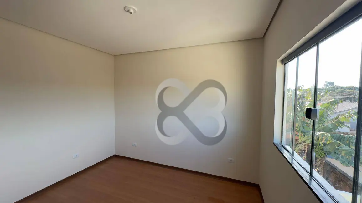 Casa com 3 quartos à venda, 125m2 em Colinas, Londrina - PR - imagem 4 Foto 4 de Casa com 3 quartos à venda, 125m2 em Colinas, Londrina - PR