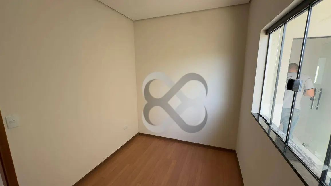 Casa com 3 quartos à venda, 125m2 em Colinas, Londrina - PR - imagem 8 Foto 8 de Casa com 3 quartos à venda, 125m2 em Colinas, Londrina - PR