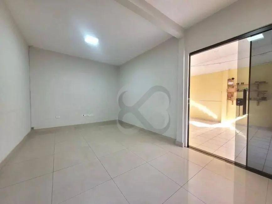 Casa com 4 quartos à venda, 200m2 em Conjunto Vivi Xavier, Londrina - PR - imagem 7 Foto 7 de Casa com 4 quartos à venda, 200m2 em Conjunto Vivi Xavier, Londrina - PR