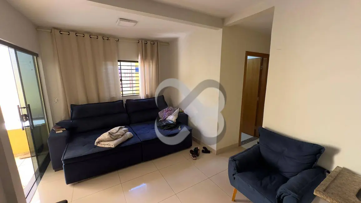 Casa com 4 quartos à venda, 200m2 em Conjunto Vivi Xavier, Londrina - PR - imagem 8 Foto 8 de Casa com 4 quartos à venda, 200m2 em Conjunto Vivi Xavier, Londrina - PR