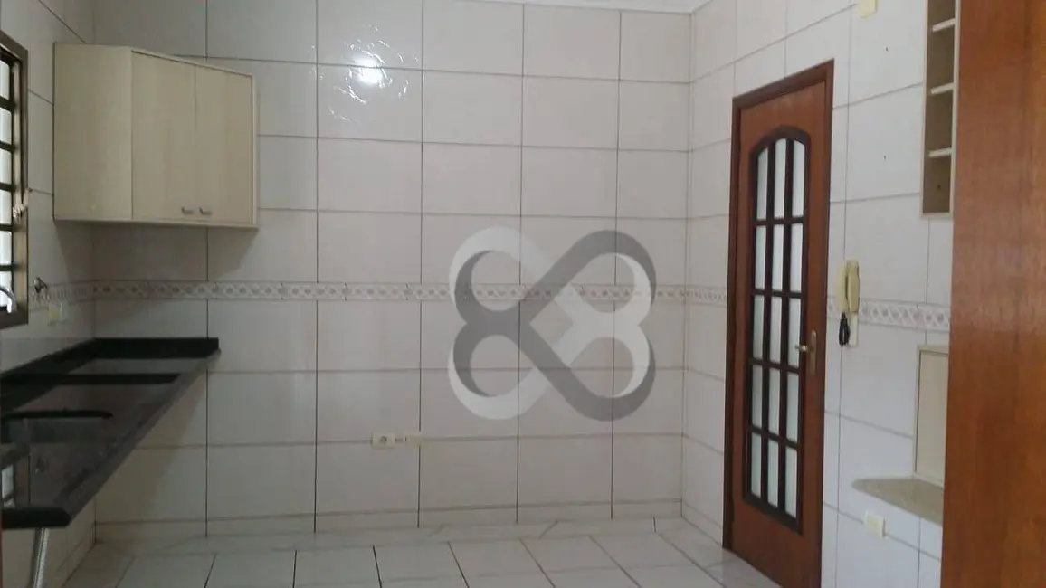 Casa com 3 quartos à venda, 409m2 em Londrina - PR - imagem 9 Foto 9 de Casa com 3 quartos à venda, 409m2 em Londrina - PR