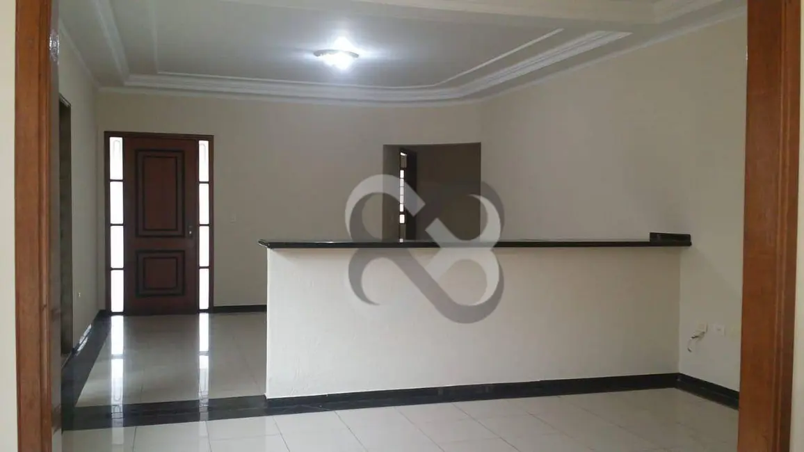 Casa com 3 quartos à venda, 409m2 em Londrina - PR - imagem 6 Foto 6 de Casa com 3 quartos à venda, 409m2 em Londrina - PR