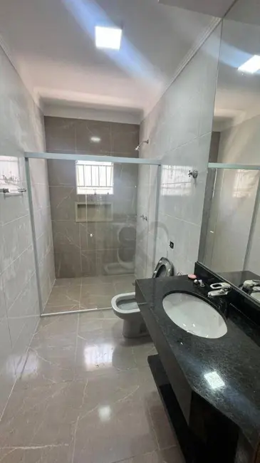 Foto 9 de Casa com 3 quartos à venda, 195m2 em Londrina - PR