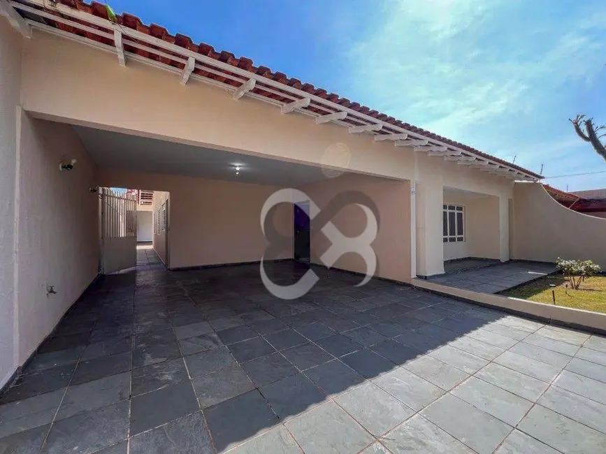Foto 1 de Casa com 3 quartos para alugar, 330m2 em Pinheiros, Londrina - PR