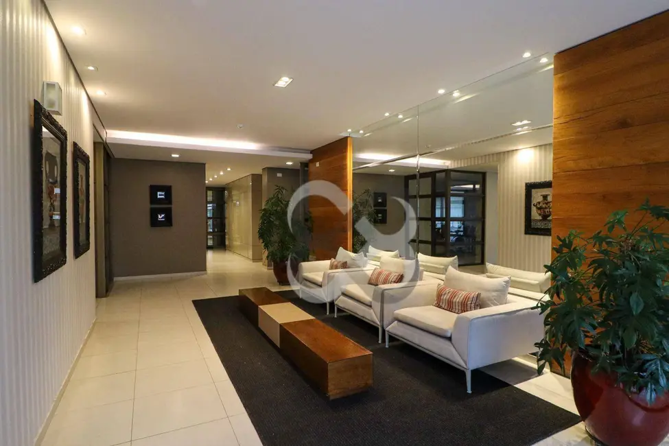 Apartamento com 3 quartos à venda, 194m2 em Londrina - PR - imagem 4 Foto 4 de Apartamento com 3 quartos à venda, 194m2 em Londrina - PR