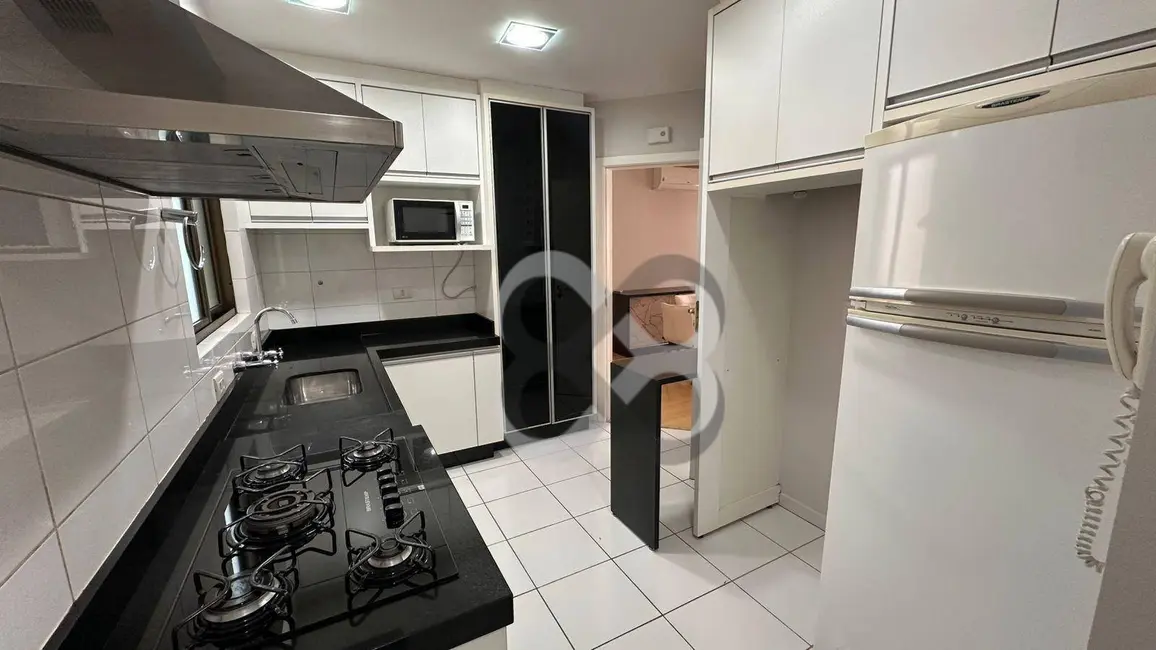Apartamento com 3 quartos à venda, 194m2 em Londrina - PR - imagem 5 Foto 5 de Apartamento com 3 quartos à venda, 194m2 em Londrina - PR
