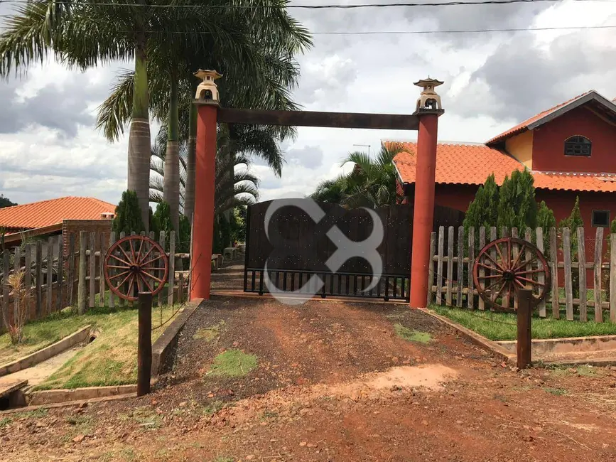 Chácara com 5 quartos à venda, 2726m2 em Ouro Branco, Londrina - PR - imagem 4 Foto 4 de Chácara com 5 quartos à venda, 2726m2 em Ouro Branco, Londrina - PR