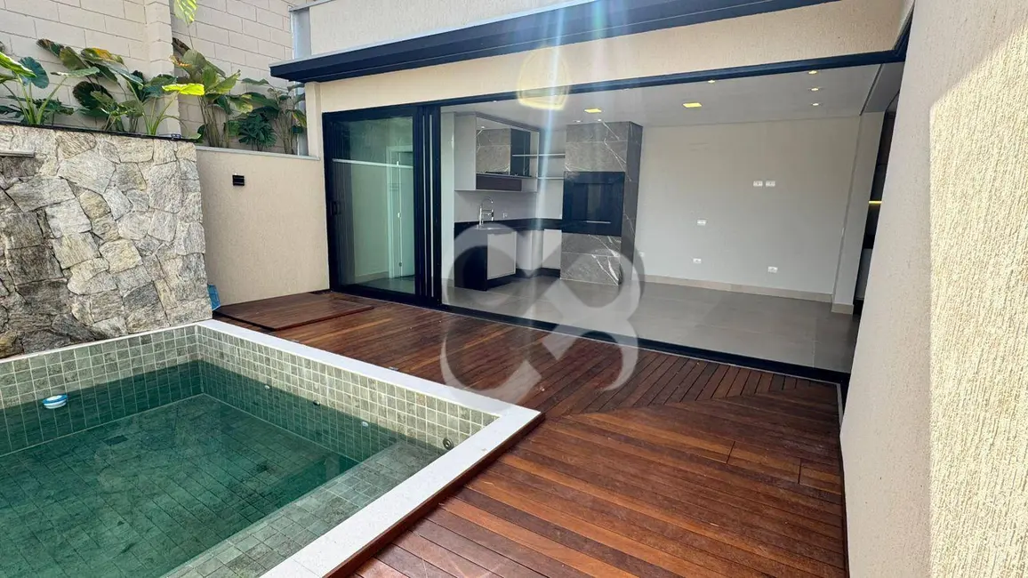 Casa de Condomínio com 4 quartos à venda, 250m2 em Londrina - PR - imagem 6 Foto 6 de Casa de Condomínio com 4 quartos à venda, 250m2 em Londrina - PR